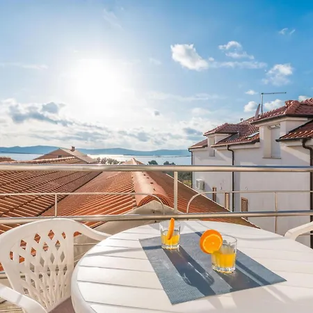 Amazing In W/ 1 Bedrooms Apartment *